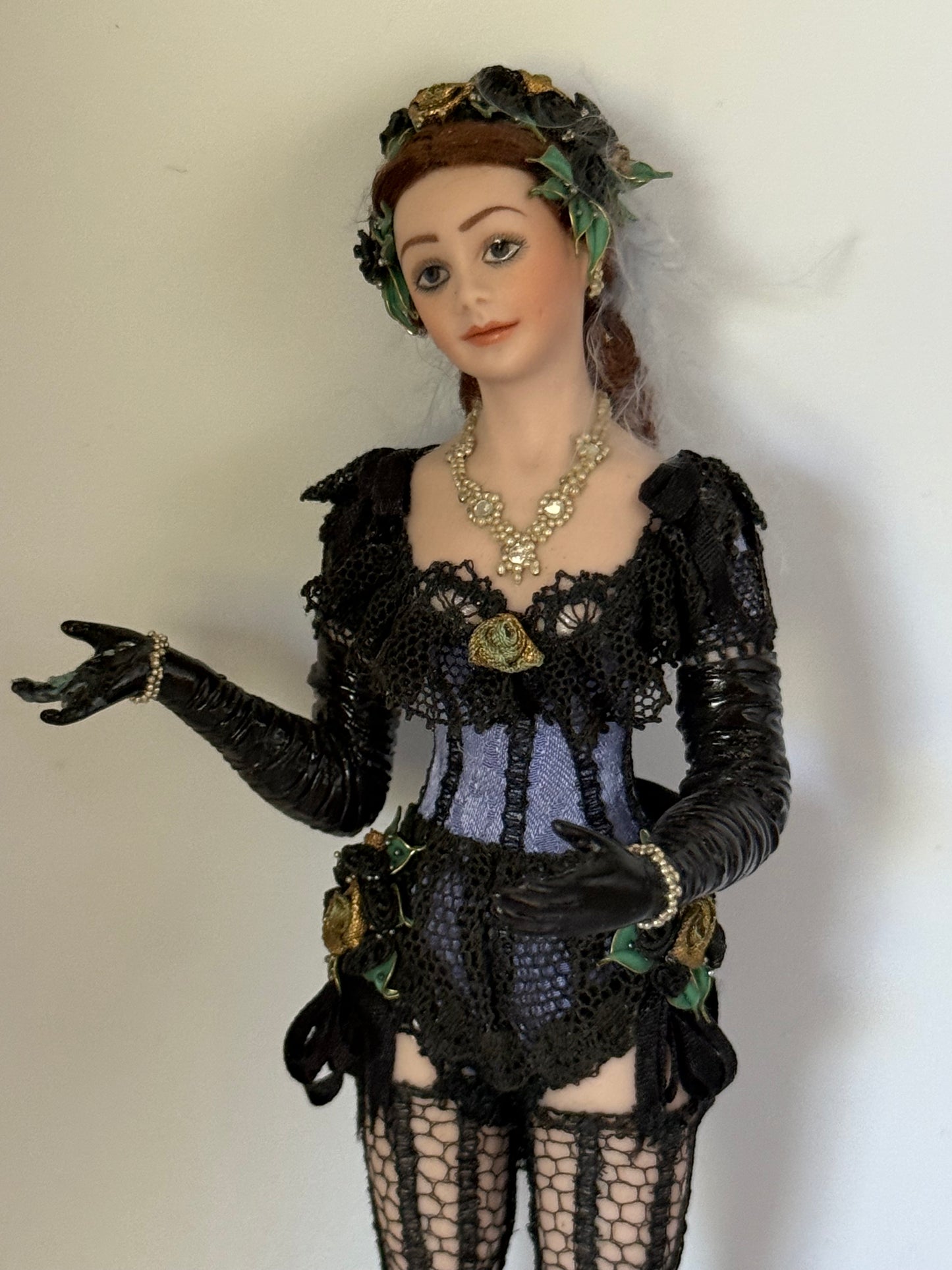 1:12 Scale Dollhouse Doll