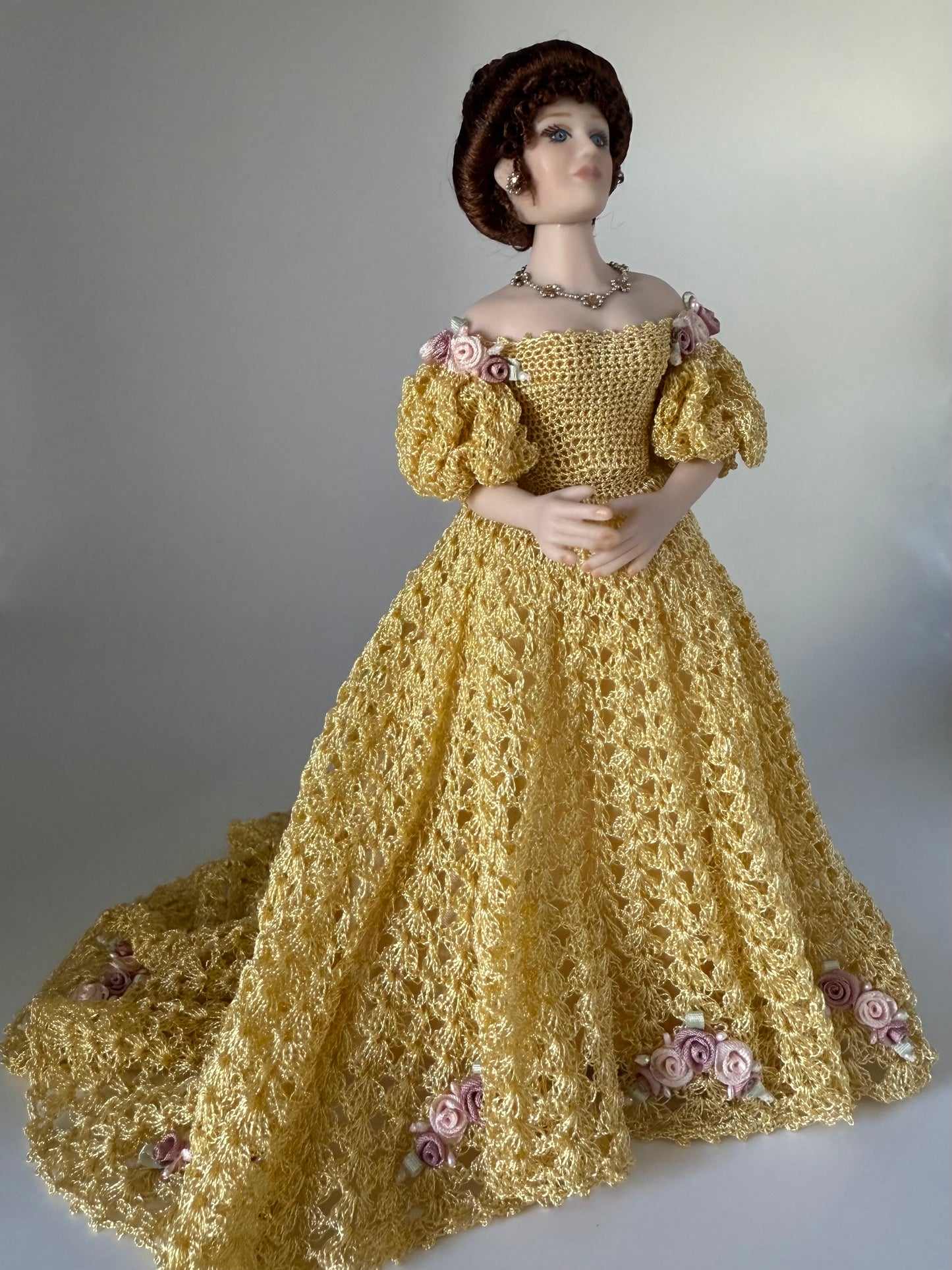 1:12 Scale Dollhouse Doll