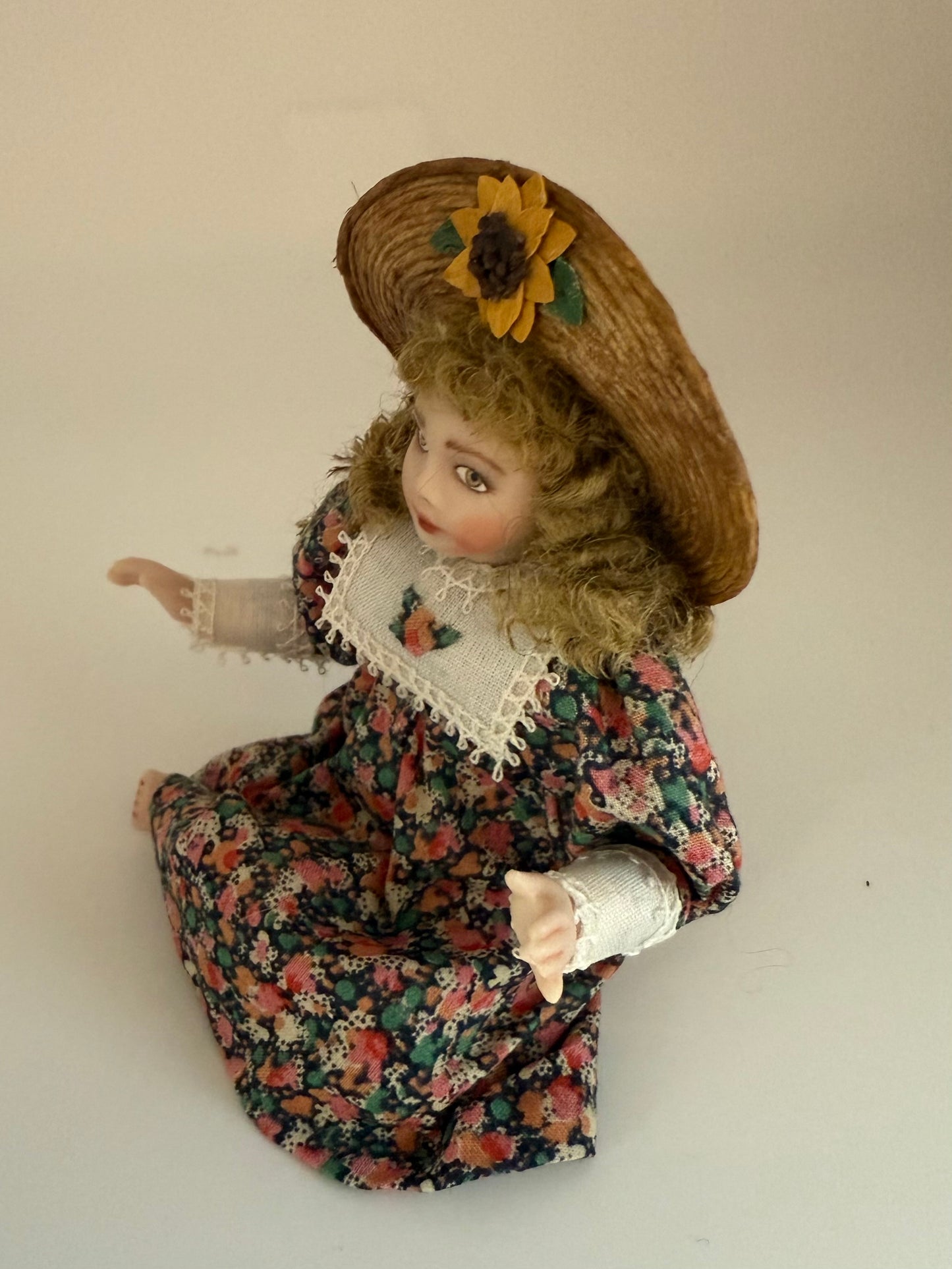 1:12 Scale Dollhouse Doll