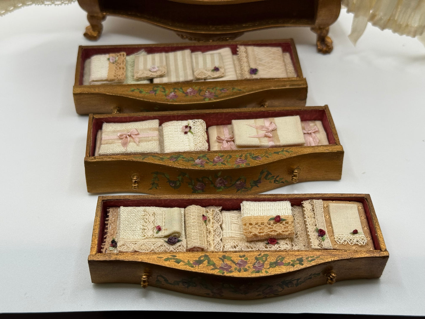 Lori Ann Potts Linnen Chest