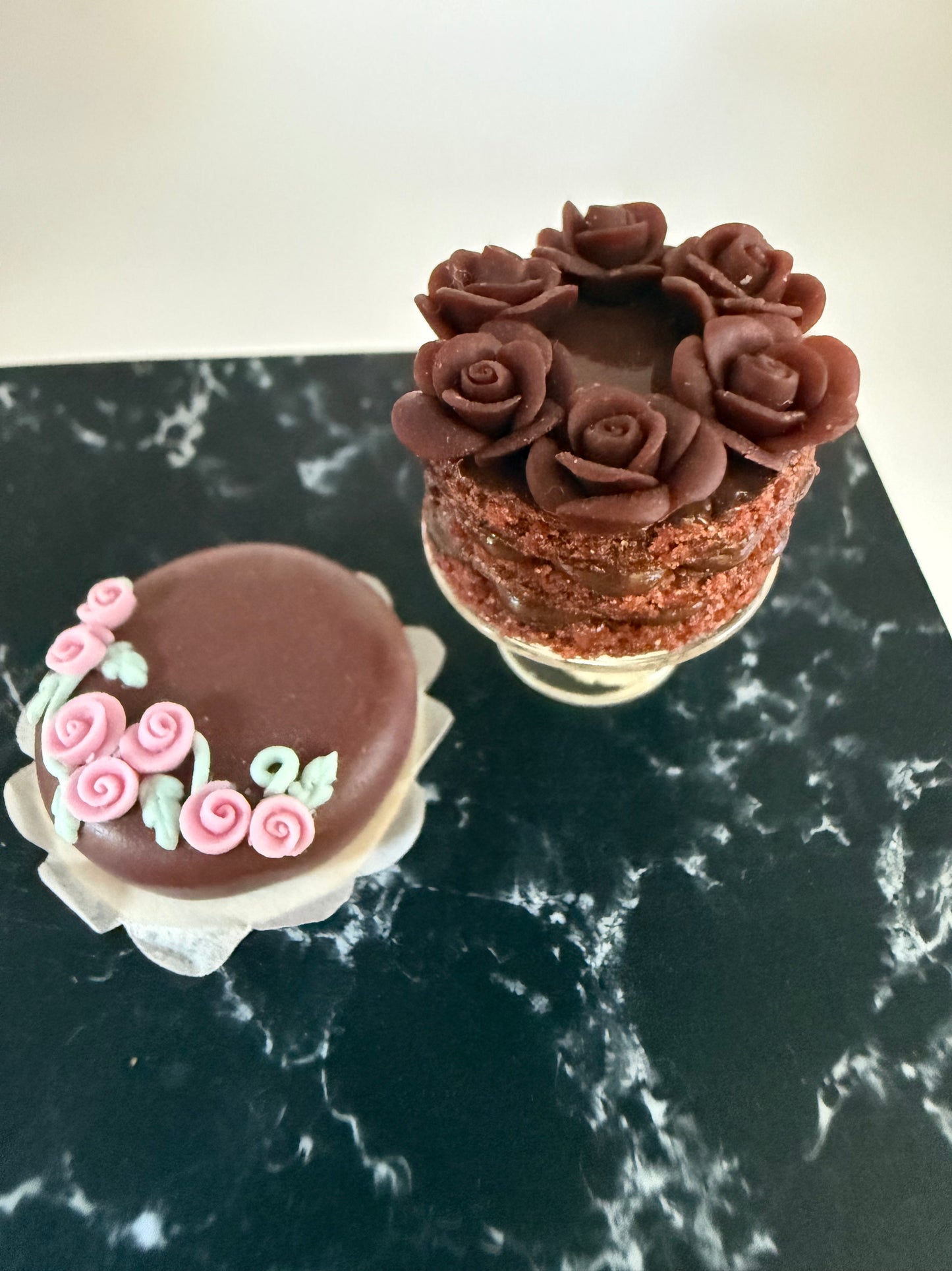 2 Chocolate Cakes