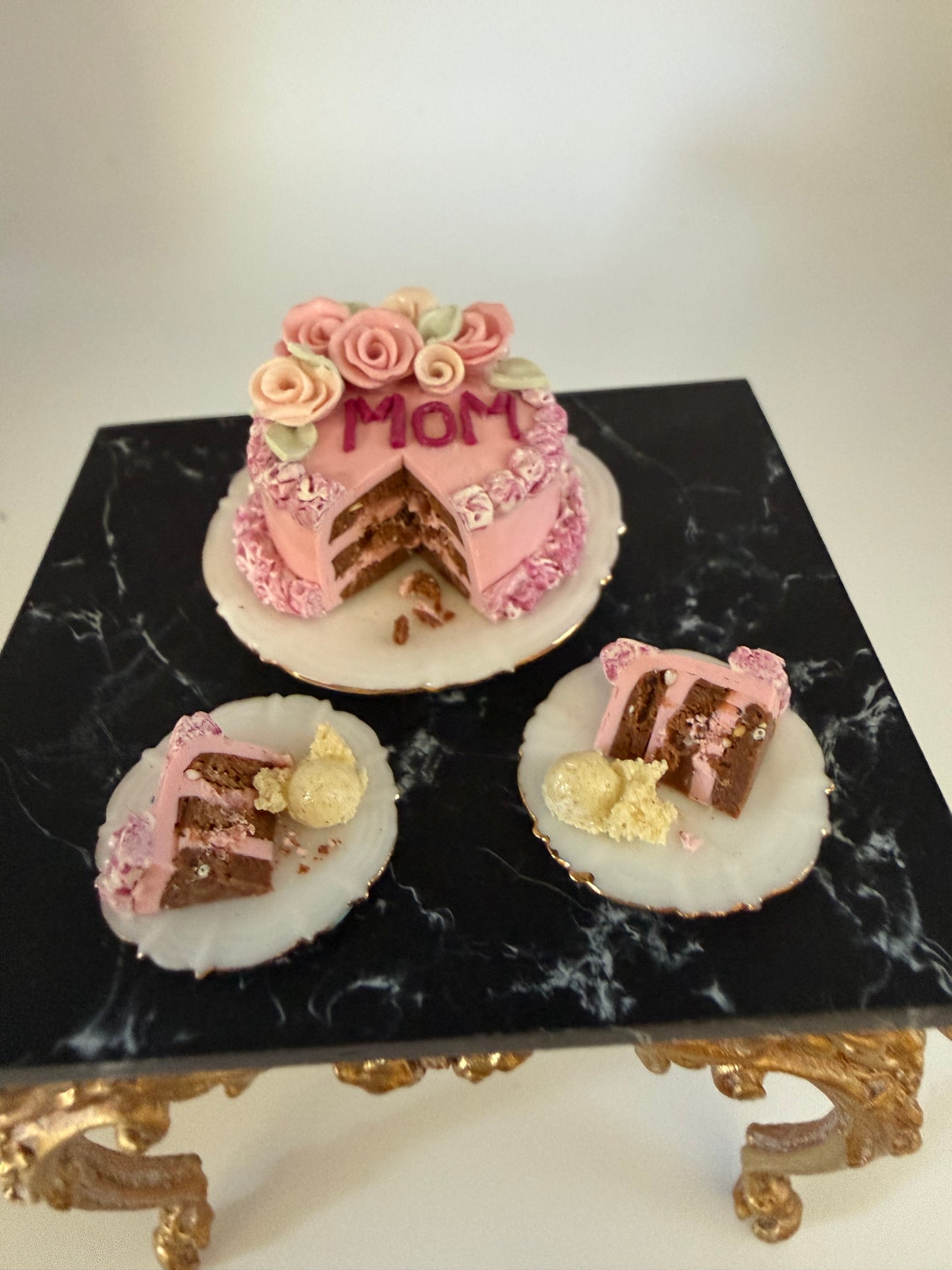 Pink cake with 2 servings