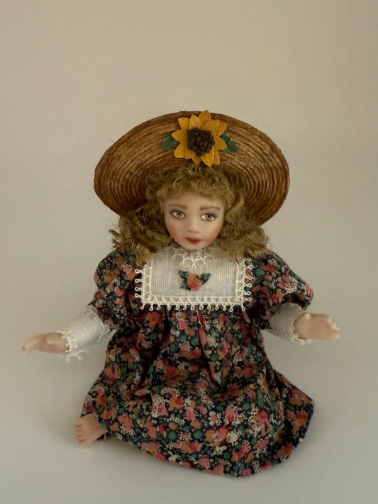 1:12 Scale Dollhouse Doll
