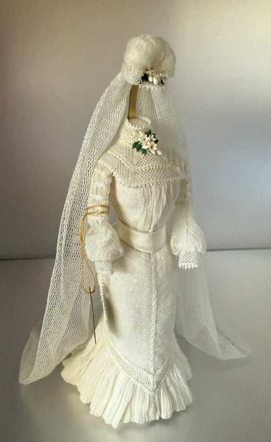 1:12  Scale Bridal Gown