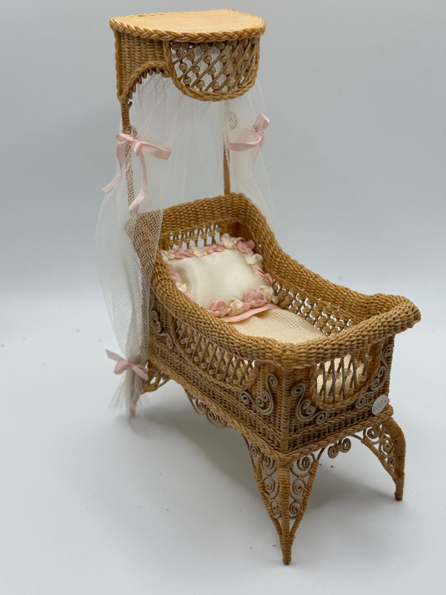 Rhea Strange Bassinet