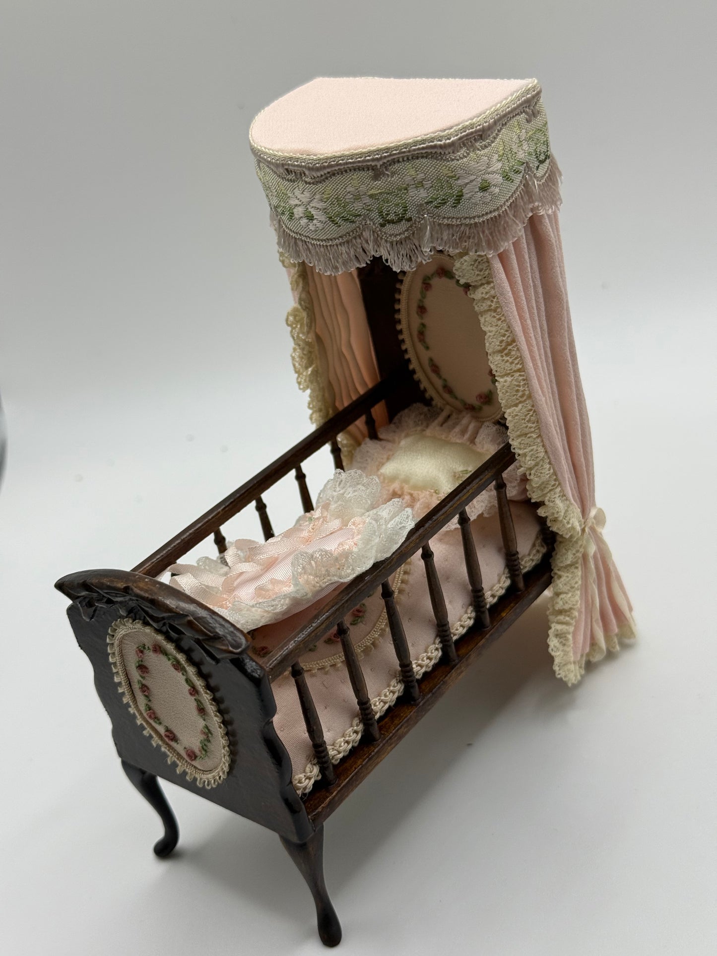 Bluette baby Crib