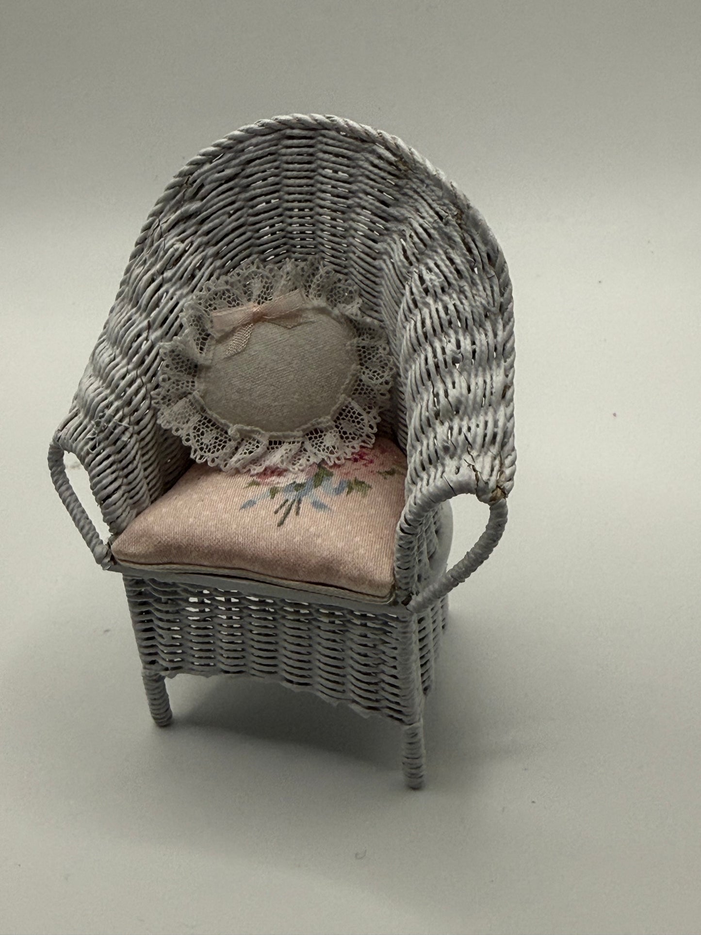White Wicker Furniture set