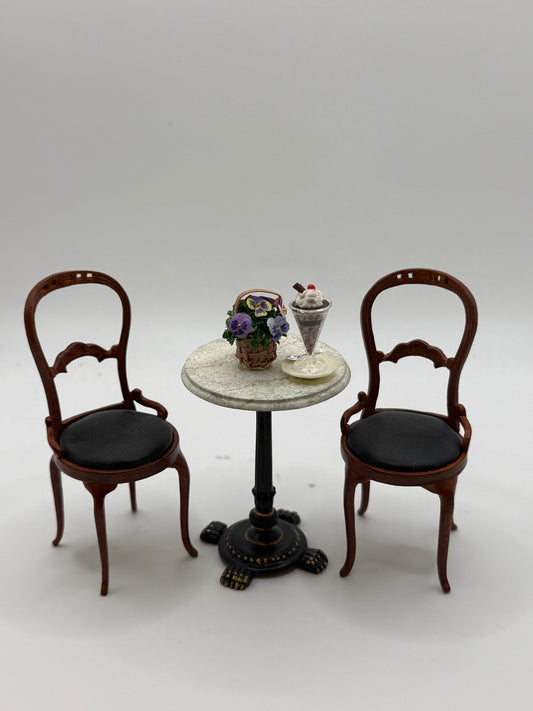 Bespaq Table and chairs