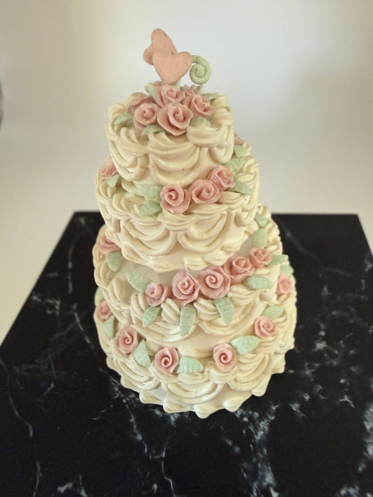 4 tier wedding cake