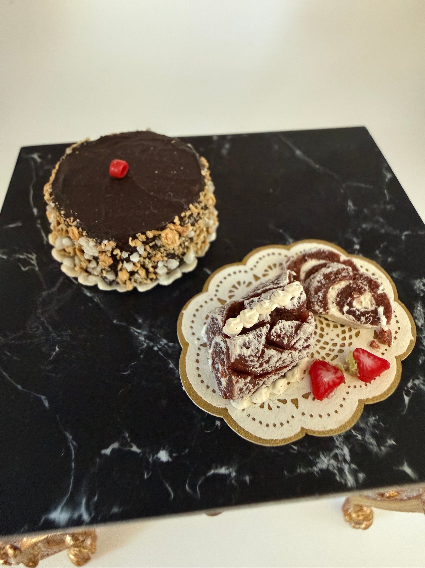 2 Chocolate Cakes