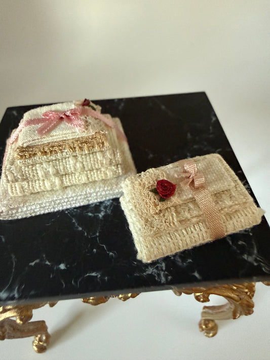 Lori Ann Potts Linens