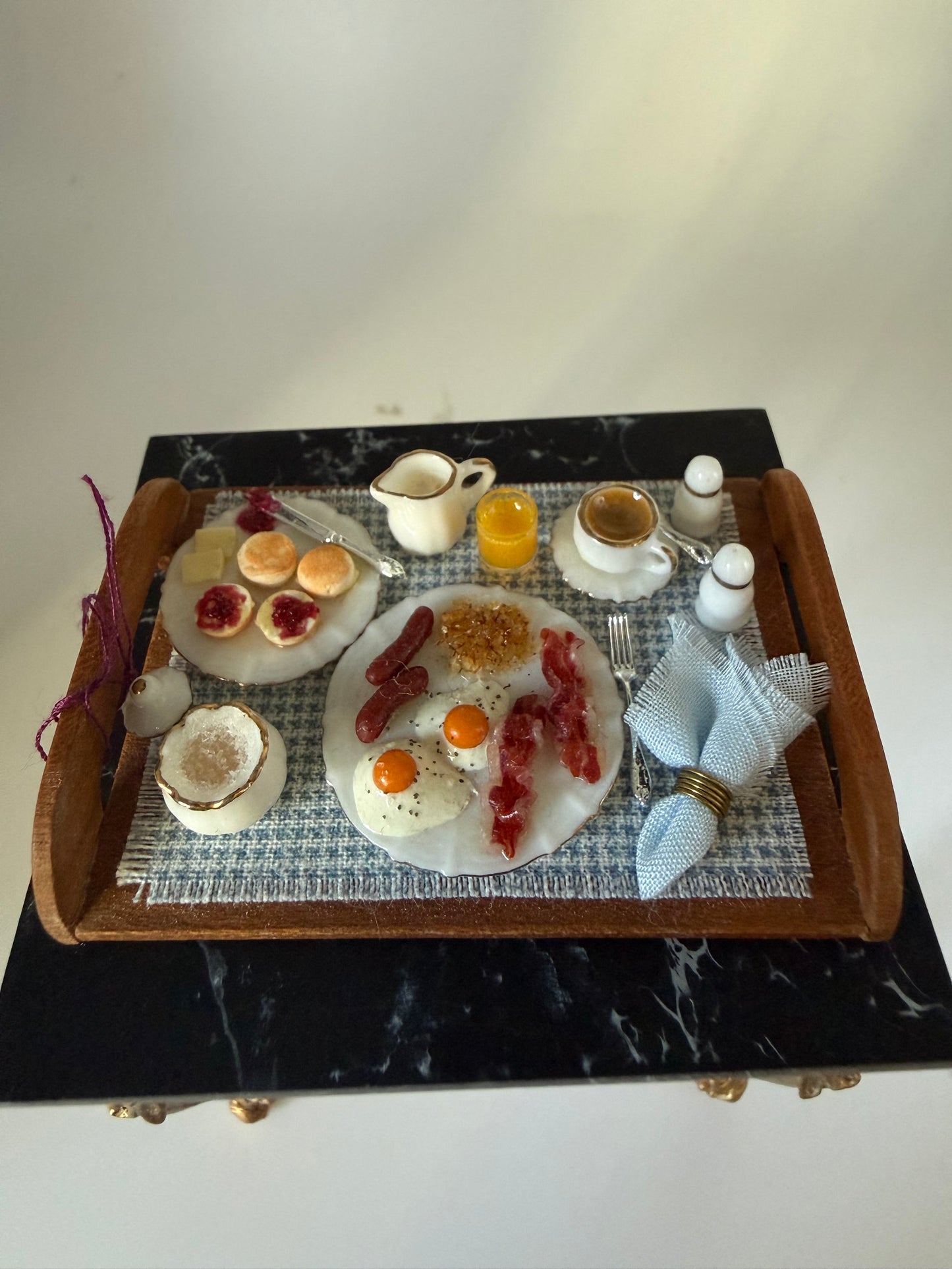 breakfast tray