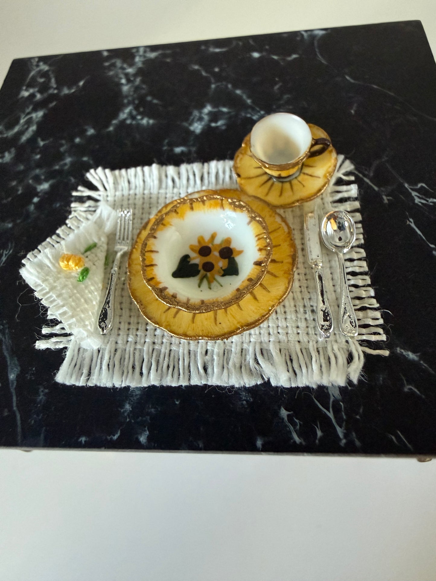 2 place settings